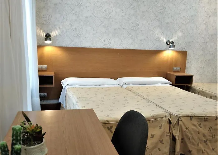 Roquefer Bilbao Central Rooms